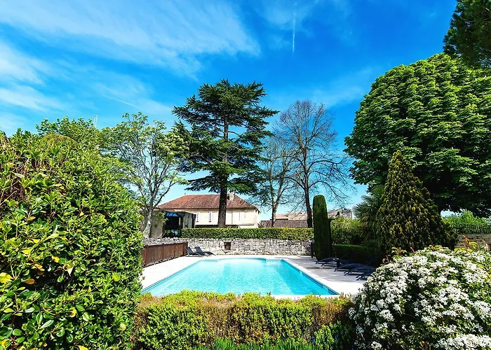 Hôtel Au Logis des Remparts